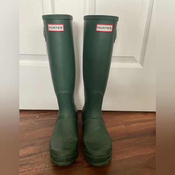Hunter Original Tall Matte Green Rainboots - Picture 5 of 11